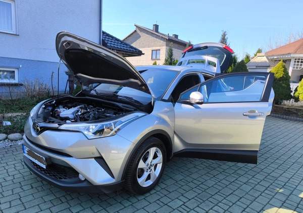 Toyota C-HR cena 70900 przebieg: 89000, rok produkcji 2016 z Kock małe 172